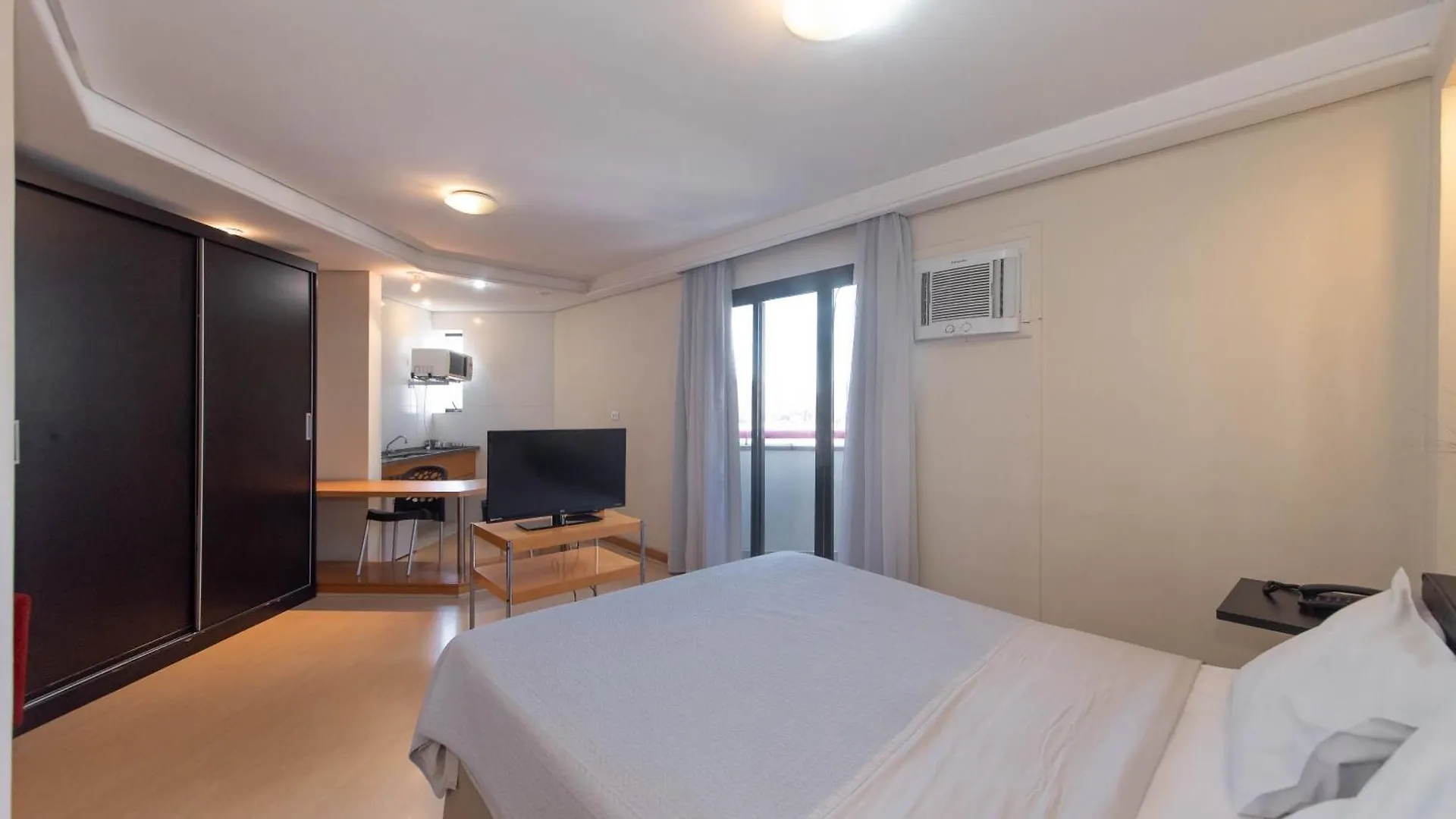 Flat Na Rua Sena Madureira - Bienal Apartman São Paulo